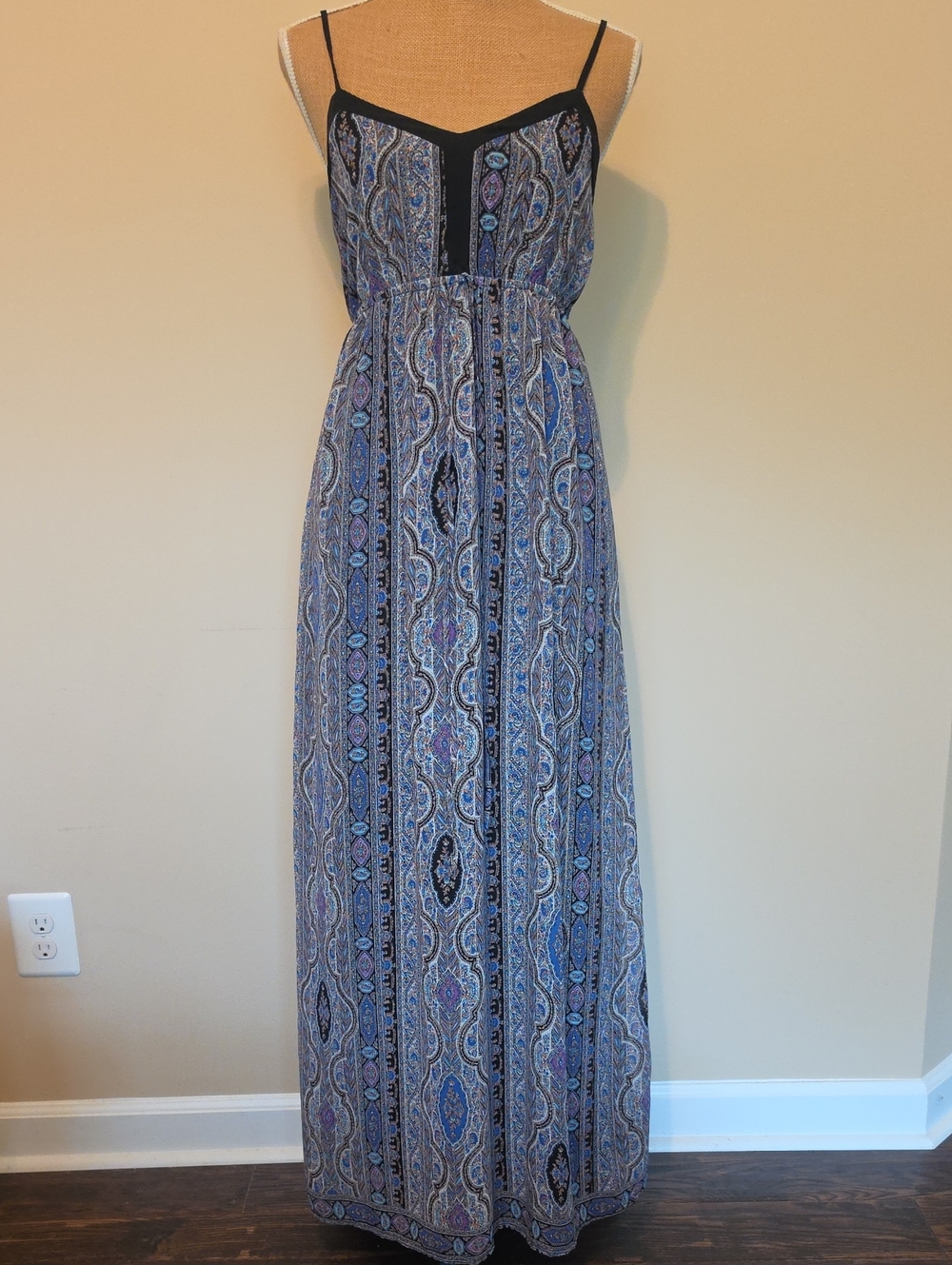 Doe & Rae Blue Paisley Spaghetti-Strap Maxi Dress